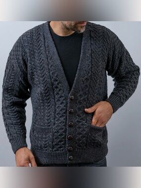 ARAN *bnwot* cable knit cardigan MADE IN IRELAND wool sweater